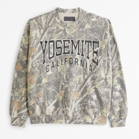 Abercrombie Yosemite Graphic Crew Sweatshirt Olive Green Camo Size Large NWT